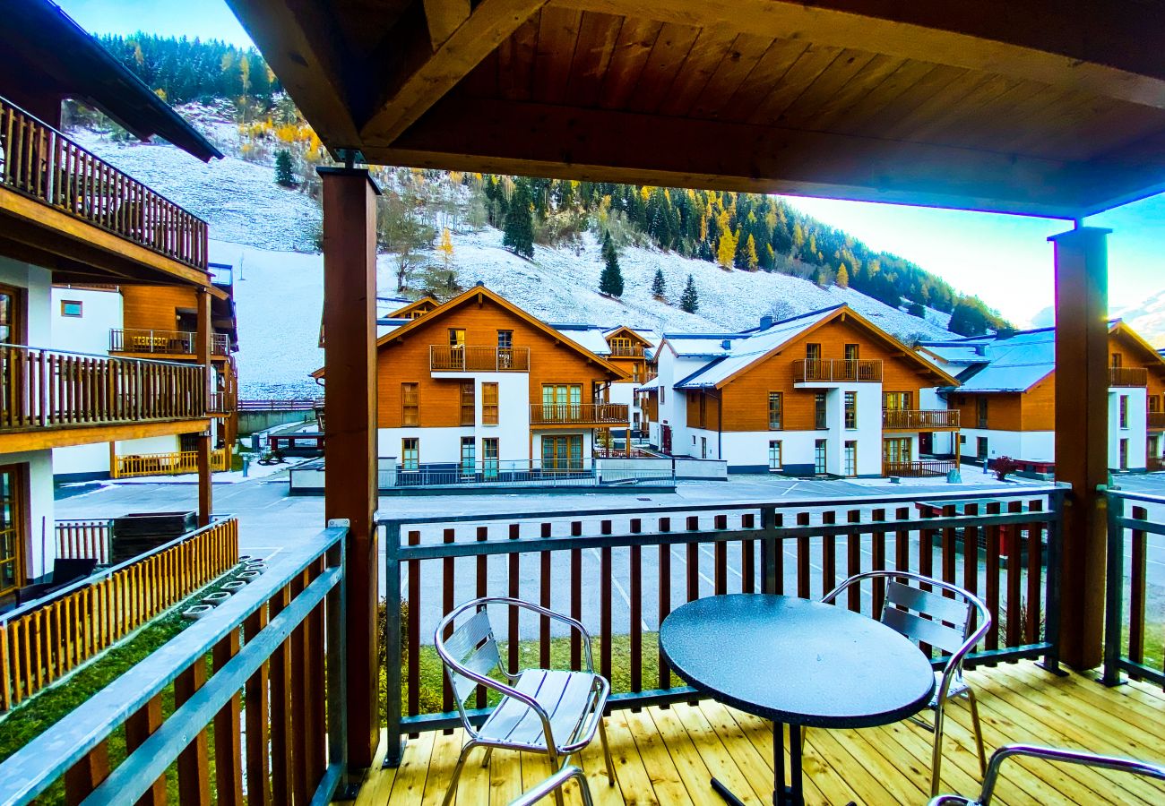 Even in winter, you can still go to the large balcony and enjoy the magical view of the mountains.